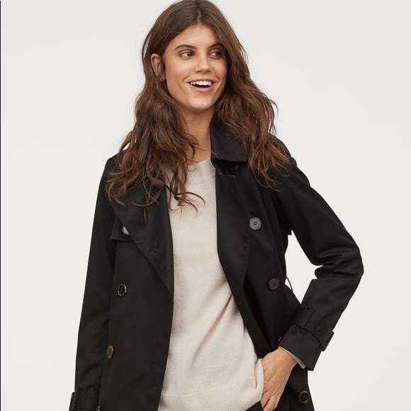 H&M Jackets & Blazers - H&M short double breasted trench coat.